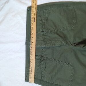 Old Navy Women's Khaki Pants in Olive